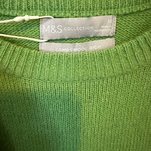 M&S Collection LambsWool Rich Sweater  NWT Size 6  Lime Green - Picture 2 of 12
